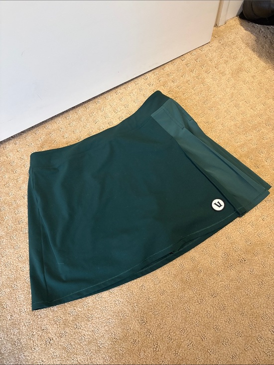 Vuori Dresses & Skirts - Vuori dark green tennis skirt.